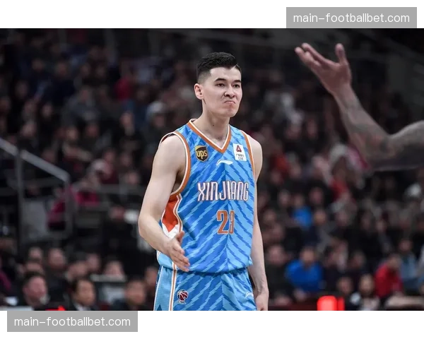 专访新疆队长阿不都沙拉木:球队团结是取得胜利的基石 专访新疆队长阿不都沙拉木:球队团结是取得胜利的基石